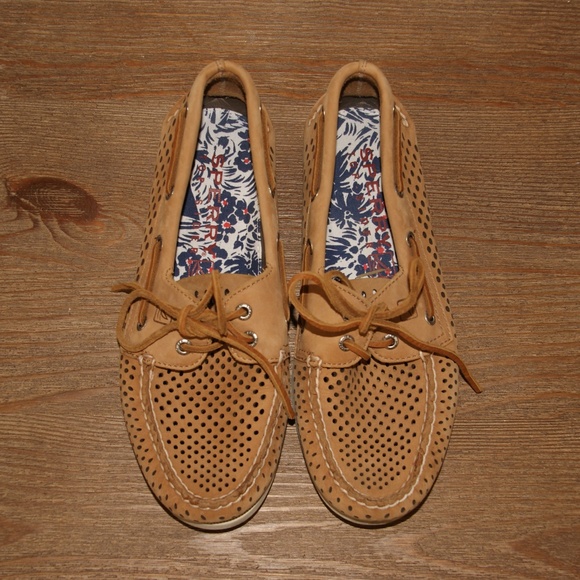 Sperry Other - SPERRY Men's Brown Perforated Leather Boat Shoe 8